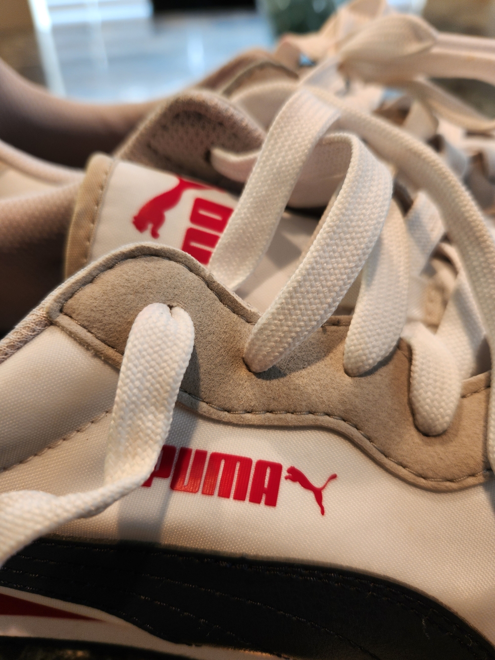 Puma Men’s White Beige Black Sneakers with Red Accent - Picture 3 of 5